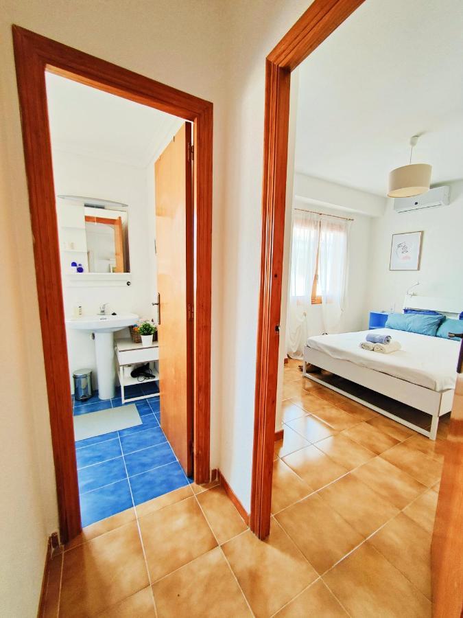 Blue House In Santa Pola Apartment ภายนอก รูปภาพ